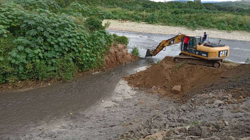 Avanzan obra de rectificación del río Guaire en Santa Lucía del Tuy