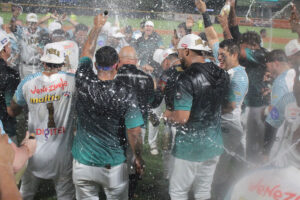 Bravos de Margarita derrota al Caracas y se mete en el Round Robin