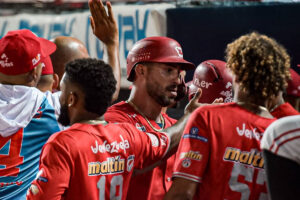 Cardenales de Lara celebró su pase al Round Robin y deja herido de muerte a Tiburones de La Guaira