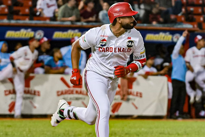Cardenales debuta ganado a los Tigres en casa en el inicio del Round Robin