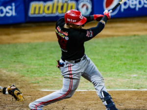 Carlos Narváez se mudará al Fenway Park