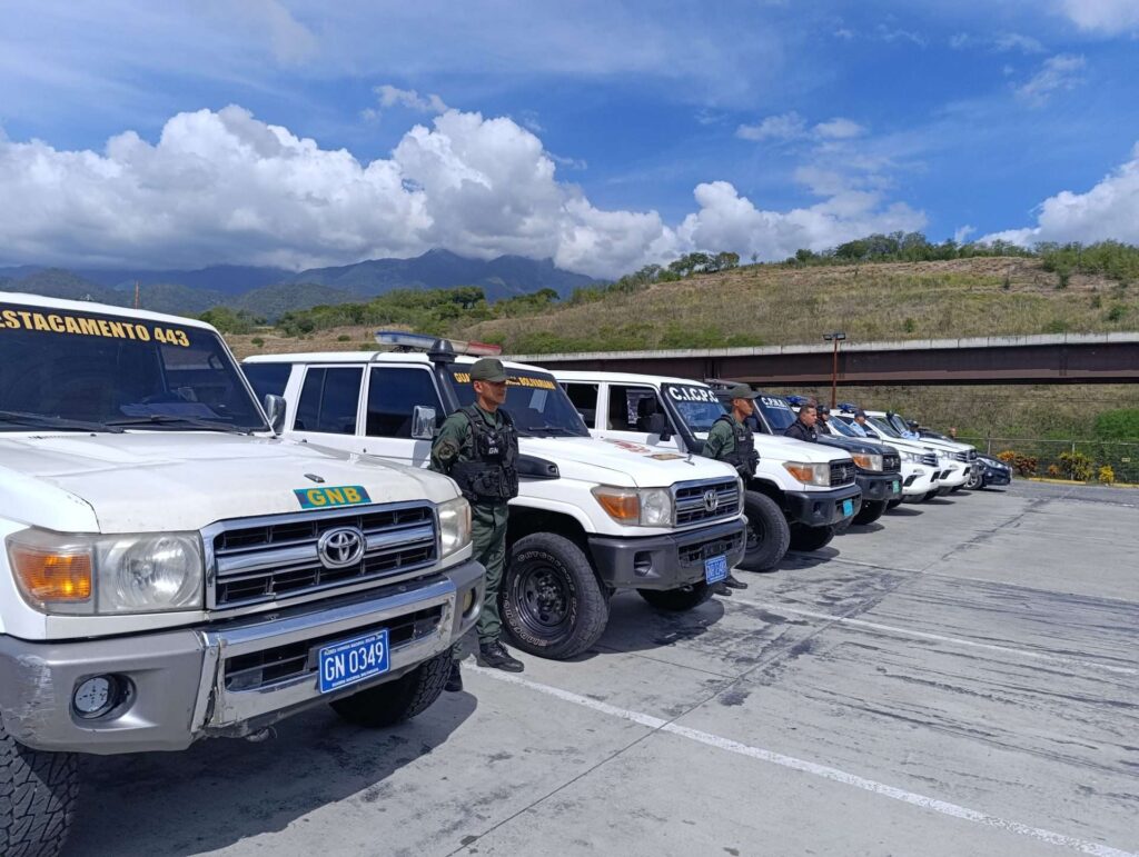 Despliegan operativo Navidades Felices y Seguras 2024 en Guarenas y Guatire