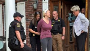 Maestra violó a un estudiante de 12 años dentro de su casa, quedó embarazada y ahora estará 25 años en la cárcel