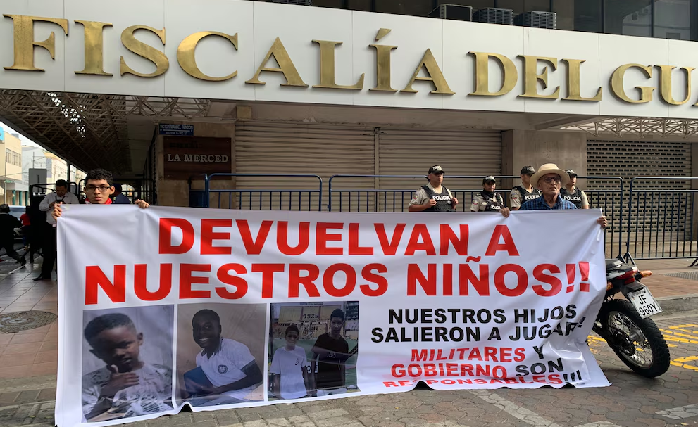 Los padres de los cuatro menores desaparecidos en Ecuador esperan los resultados de la identificación de cadáveres