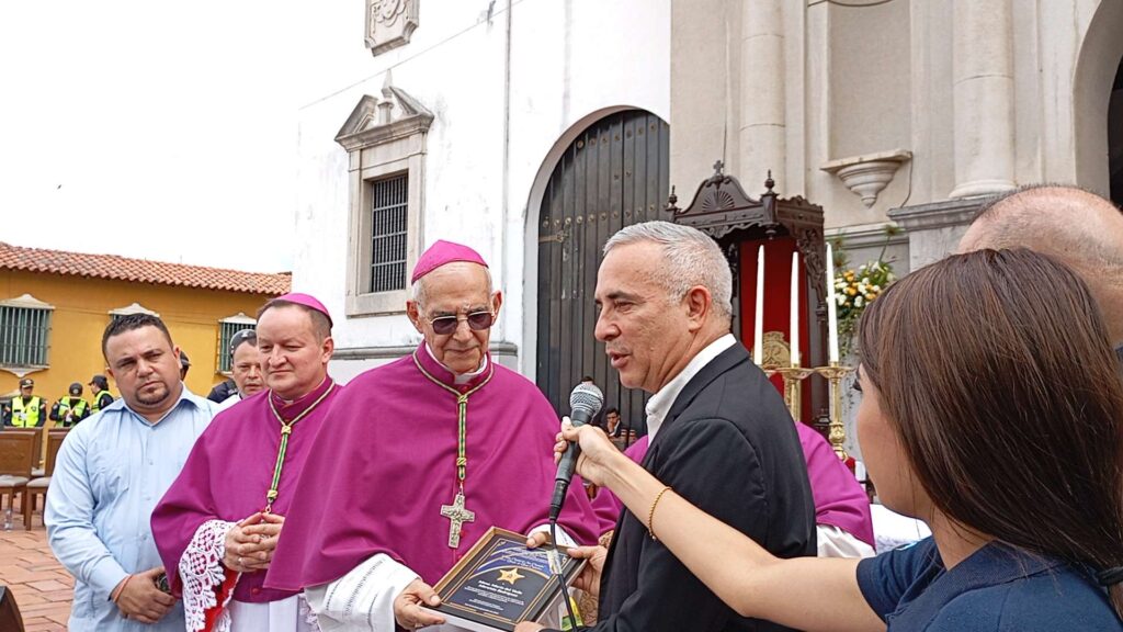 El Gobernador del Táchira dio la bienvenida al nuevo obispo Lisandro Rivas Durán