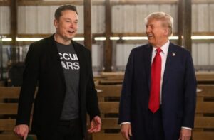 Musk vive en la residencia Mar-a-Lago de Trump