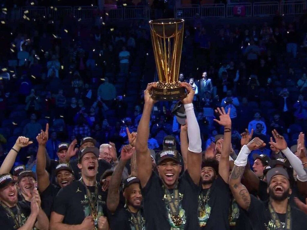 Giannis llevó a Milwaukee al sitial de honor en la NBA Cup