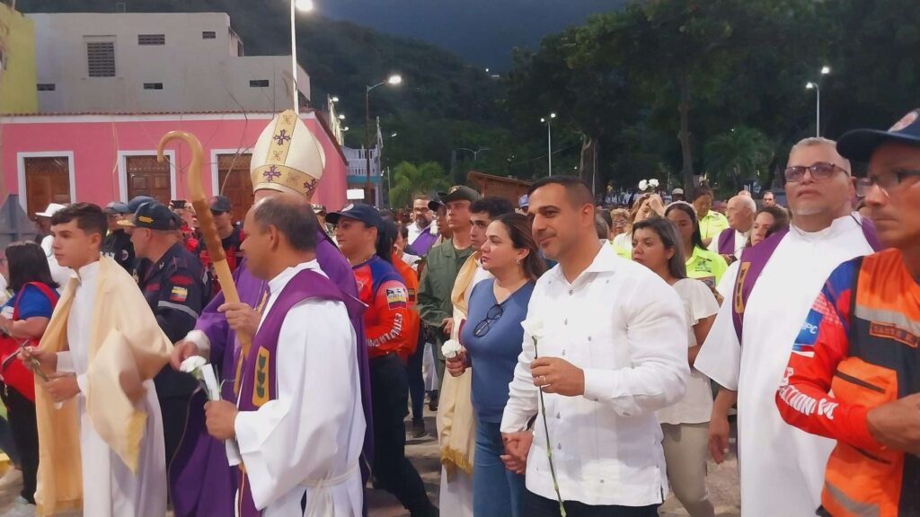 La Guaira honra a las víctimas de la tragedia de Vargas 25 años después