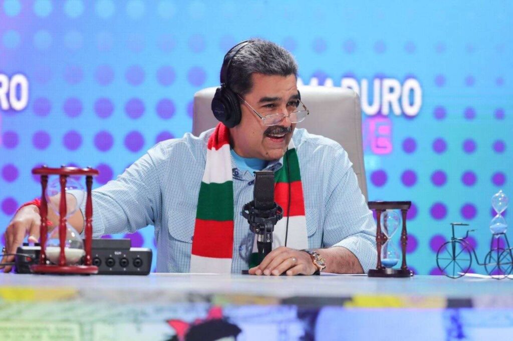 Maduro ofrece conectar el teleférico del Waraira Repano con Macuto