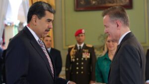 Embajador del reino español entregó Cartas Credenciales al presidente Maduro