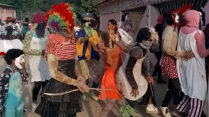 Parrandas e‘ locos y las Locainas recorrieron calles de Cojedes