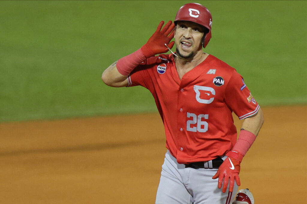 Cardenales de Lara derrotó 5 carreras por 4 a los Tigres de Aragua y mantienen su invicto
