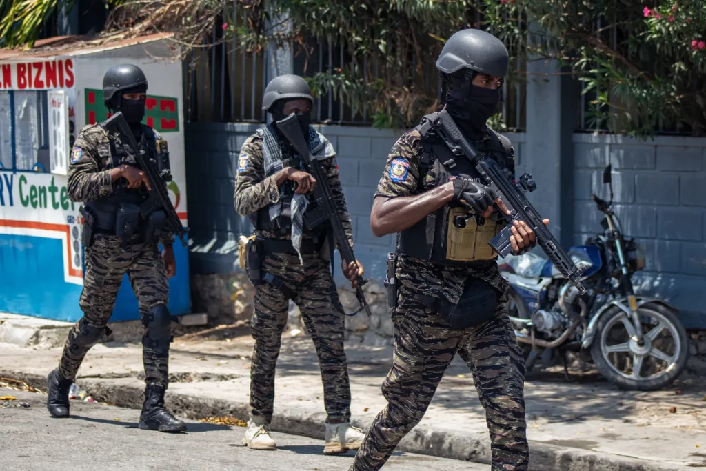 Policía de Haití elimina a dos líderes pandilleros