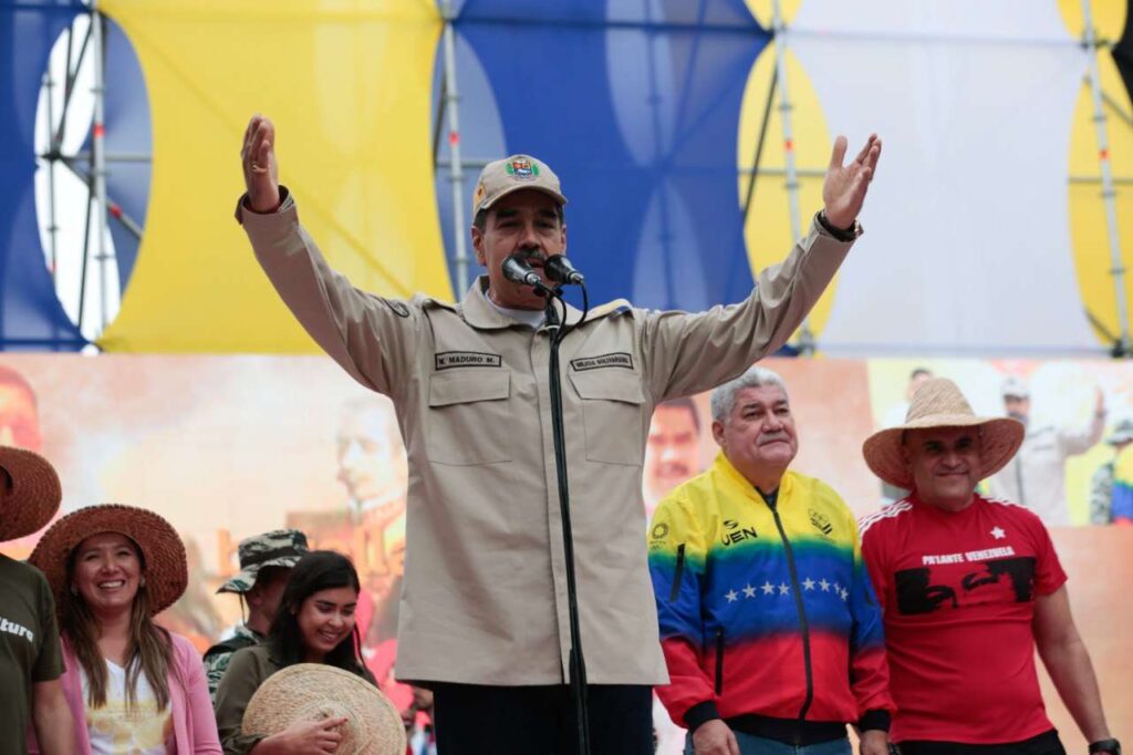 Presidente celebra "elección histórica" de los jueces de paz