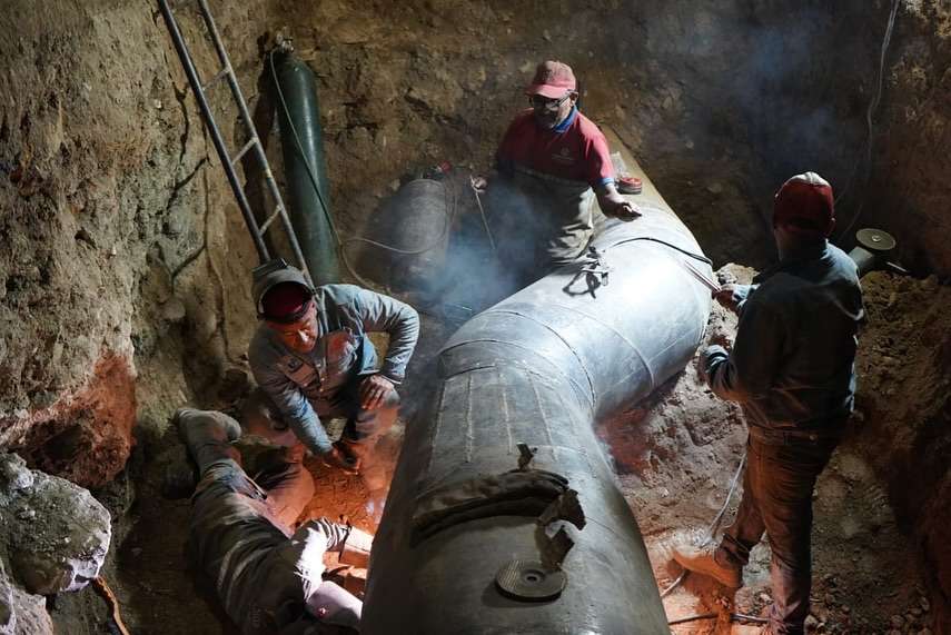 Sustituyeron 100 metros de tubería de agua potable en La Yaguara