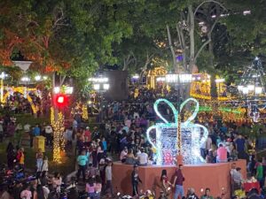 Trujillanos dieron la bienvenida a la Navidad con encendido de luces