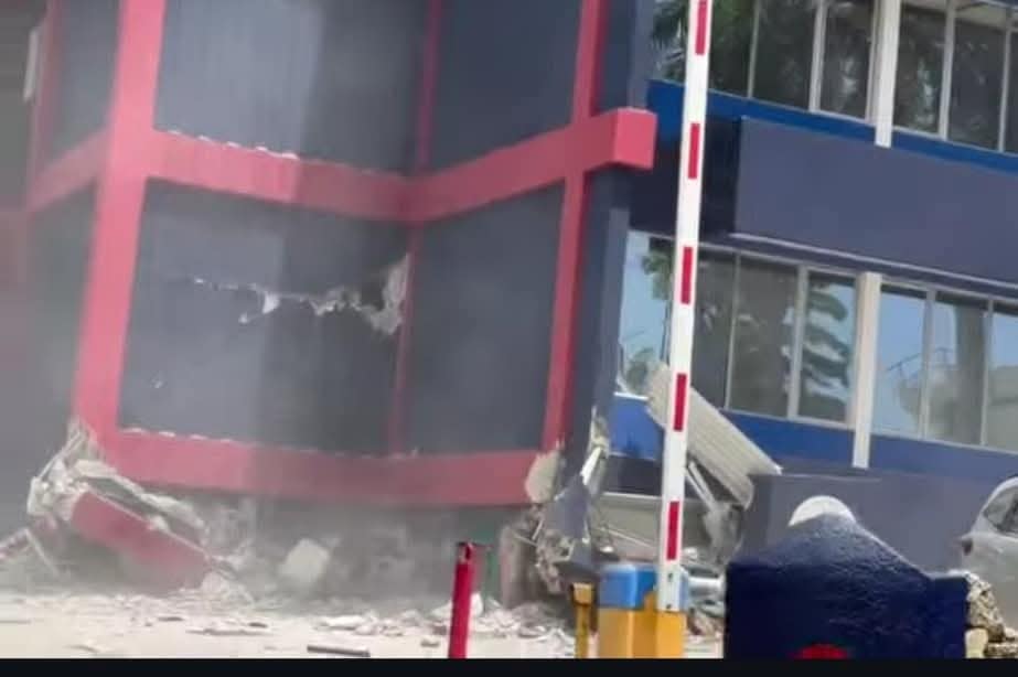 Reportan cadáveres en la calle