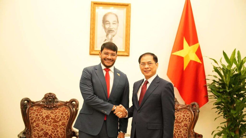 Venezuela y Vietnam avanzan en agenda de cooperación interpartidista