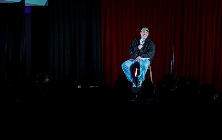 Carluis Medina despide el año grabando su segundo especial de Stand Up