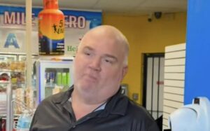 El cubano que expulsó de su local a la actriz venezolana Norkys Batista dio su versión de los hechos