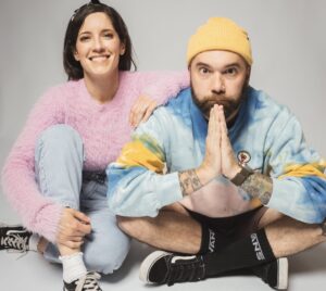 Músicos de la banda Sónica estrenan su podcast “Sal de mi cuarto” 🎧💻