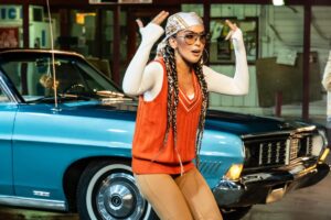 Kitty Soucre reveló detalles del detrás de cámaras de su video "No te lo Tomes Personal"