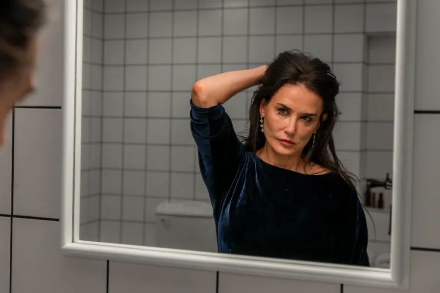 la-sustancia-2024-pelicula-critica