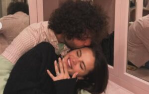 ¡Le dieron la roca! Selena Gomez se comprometió con el productor Benny Blanco
