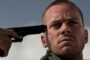 "Ahora la industria cree que me jodieron vivo". Armie Hammer piensa que su cancelación en Hollywood está dando la vuelta