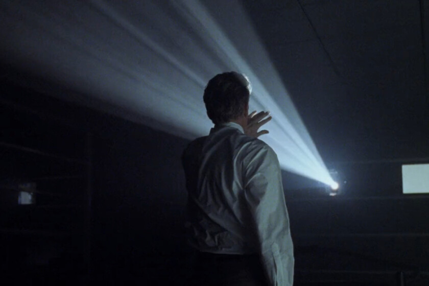 Últimos días para ver en Netflix un thriller psicológico extraordinario que retuerce el cuento de ‘Alicia en el país de las maravillas’