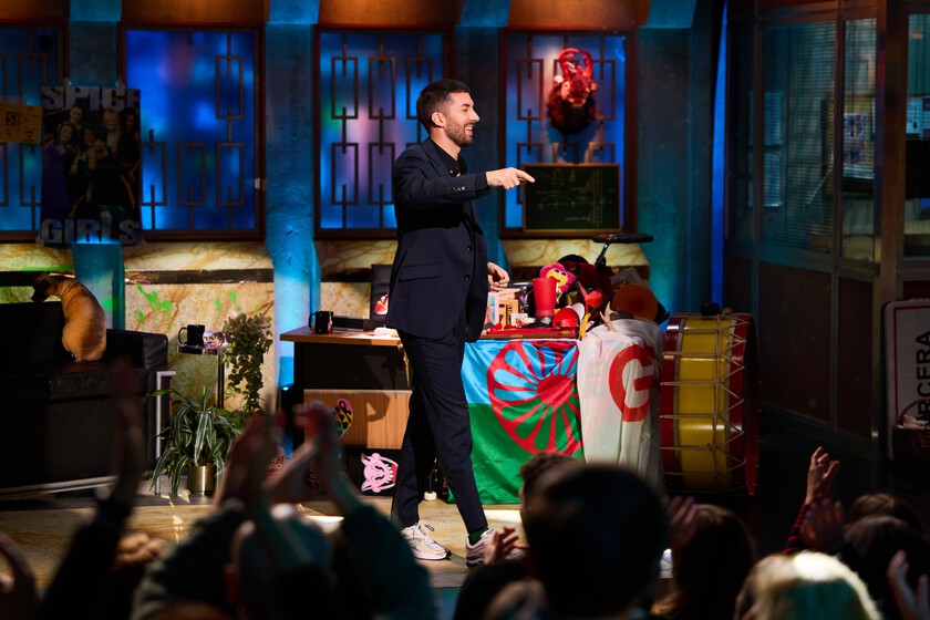 TVE vuelve a modificar el horario de 'La revuelta' por partida doble para dejar hueco al fútbol