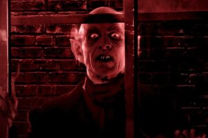 Este remake de 'Nosferatu' quiere ser una alternativa a la película de Robert Eggers. Y es tan fiel que hasta usa metraje original