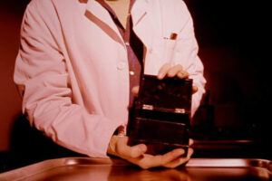 Netflix tiene escondida en su catálogo una de las mejores películas del siglo XXI, que mezcla romance y ciencia ficción de manera extraordinaria