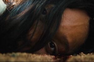 Acaba de estrenarse en Prime Video un thriller psicológico potente que es también un prometedor debut en la dirección