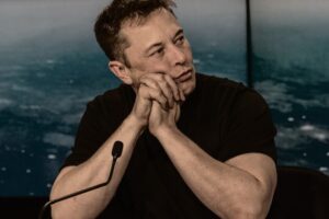 20 años de la mejor película que ha hecho Elon Musk y en la que muchos ni siquiera saben que participó: "Tuvimos que arriesgarnos mucho"