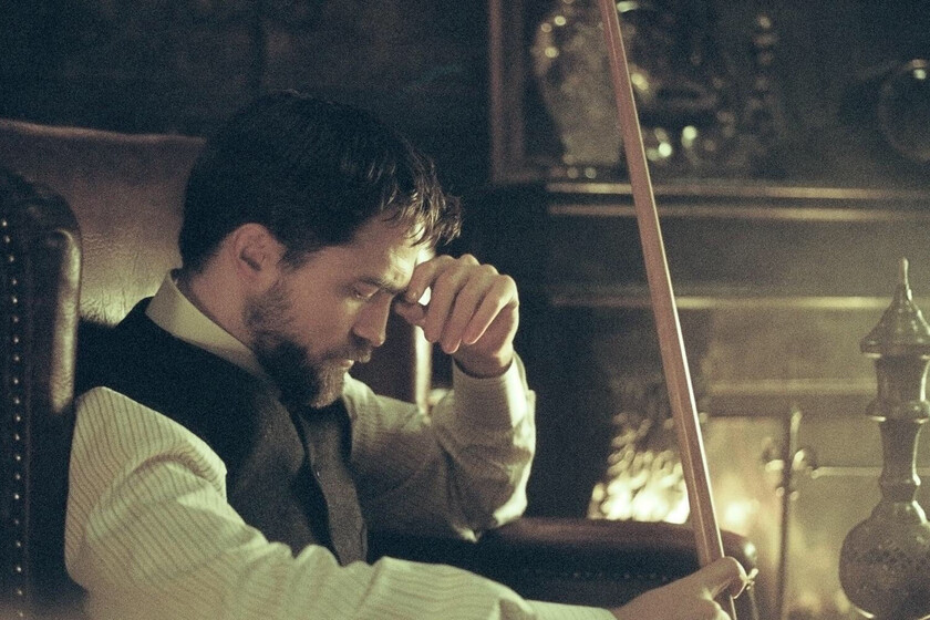 Antes de ‘The Brutalist’ su director metió a Robert Pattinson en una versión de ‘La profecía’ con una de las mejores bandas sonoras del siglo XXI