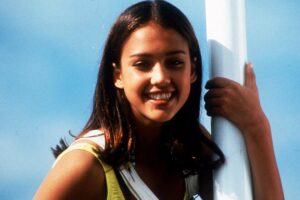 Jessica Alba fue secuestrada cuando tenía 15 años y apareció 14 horas después en el maletero de un coche. Nunca se detuvo a nadie por lo sucedido