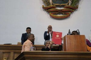 AN aprueba acuerdo para conmemorar la labor del maestro Aristóbulo Istúriz