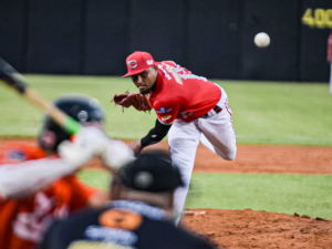 Adrián Almeida sacó la cara por el pitcheo larense
