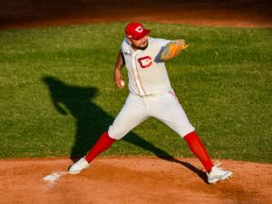 Castillo y Ravelo le dieron el primer triunfo a Cardenales