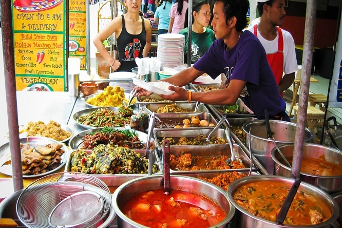 Francesco Lovaglio Tafuri - Un Viaje Culinario por el Mundo; Los Platos Callejeros Más Apetitosos - FOTO