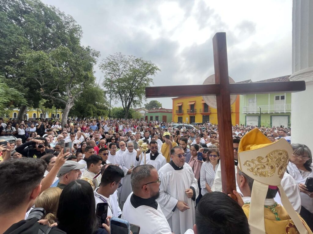 Diócesis de Barcelona dio apertura al Año Santo 2025