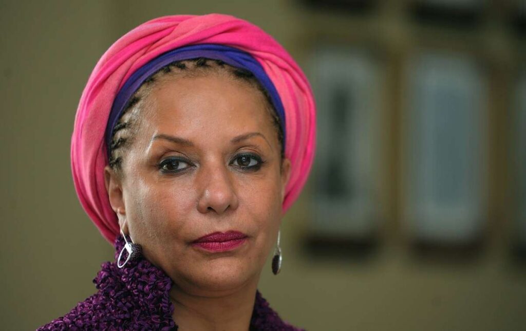 Dos semanas de homenajes a Piedad Córdoba en Caracas