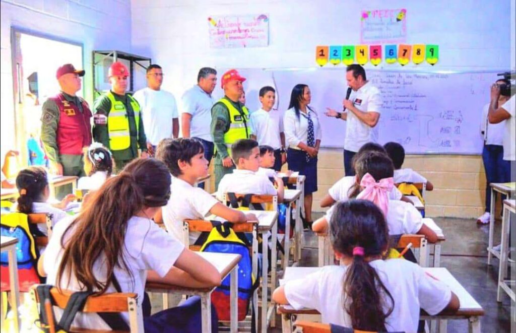 Entregan 11 centros educativos rehabilitados en Guárico