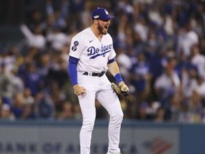 Gavin Lux se une a Cincinnati para la zafra 2025