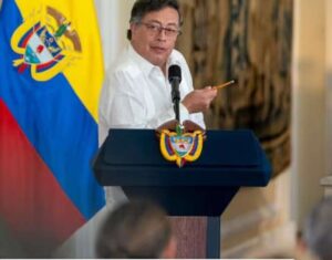 Gustavo Petro dice que Colombia no le pidió "perdón" a EEUU