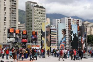 Inauguran muestra fotográfica que recoge momentos de la pasada campaña electoral