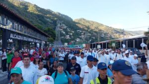 Inicia el Año Jubilar en La Guaira con peregrinación de más de 6 mil fieles
