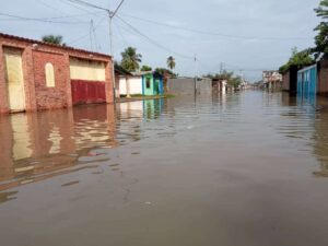 Inundaciones en Tucupita tras varias horas de lluvias