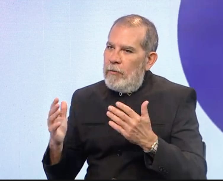 "La reforma a la Constitución Nacional necesita la visión colectiva del país"